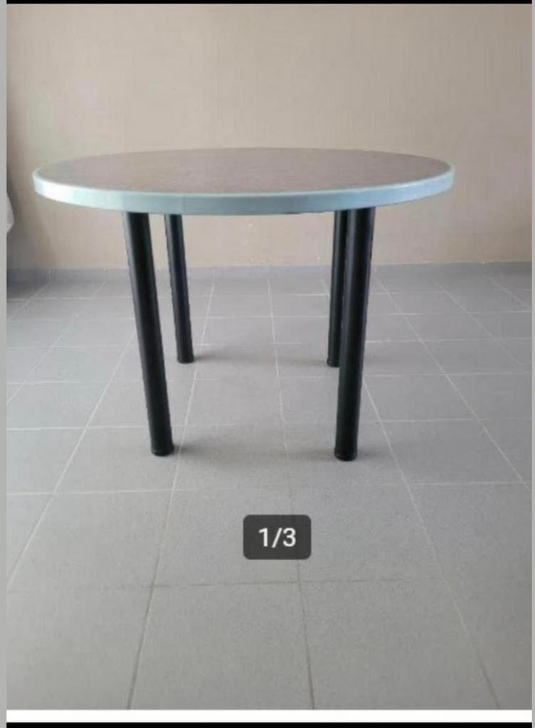Table en marbre, Enlèvement