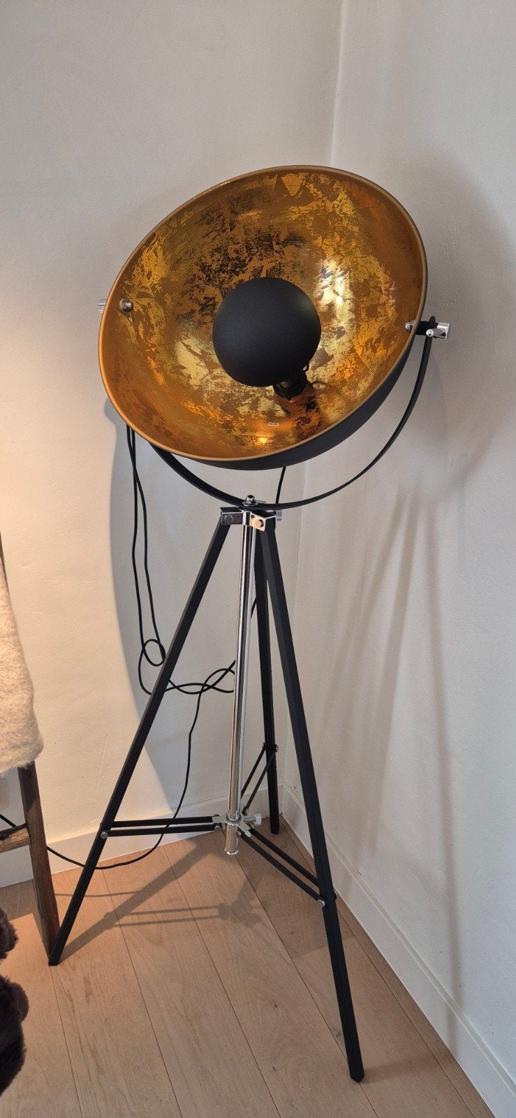 industriële goud-zwarte tripod vloerlamp, Ophalen, Metaal