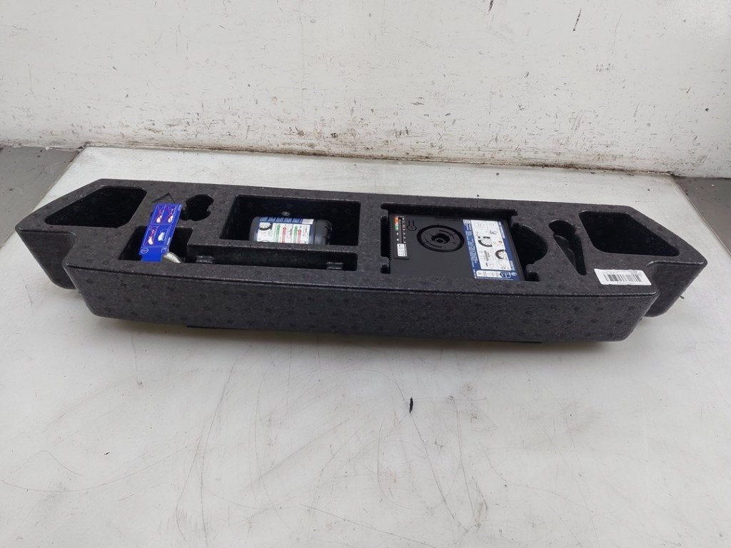 DIVERS Banden reparatieset EX40 (XZ) (|32340090|32398816|), Info@volvocars.com, Volvo Car Germany GmbH, Siegburger Straße 229
50679  Köln, DE