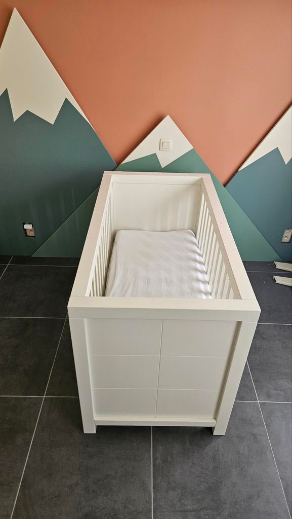 Stevig houten babybed Quax 60  120 met toebehoren, Ophalen