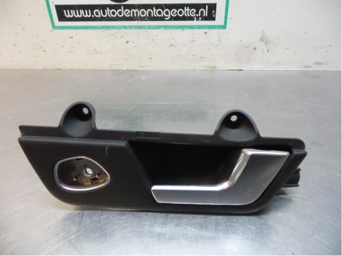 Poignée portière 4portes arrière droite d'un Audi A4 (A4, -, Audi, Utilisé, -