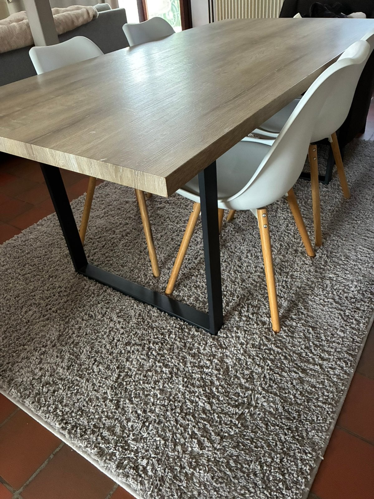 Mooie stevige eet tafel & 4 stevige mooie stoelen., Enlèvement, Comme neuf
