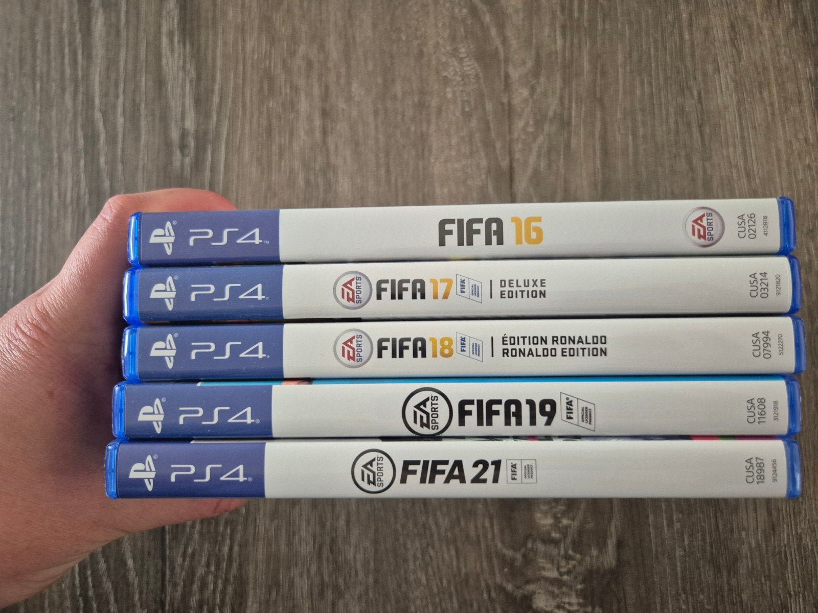 5 FIFA games, Ophalen of Verzenden, Zo goed als nieuw, Sport