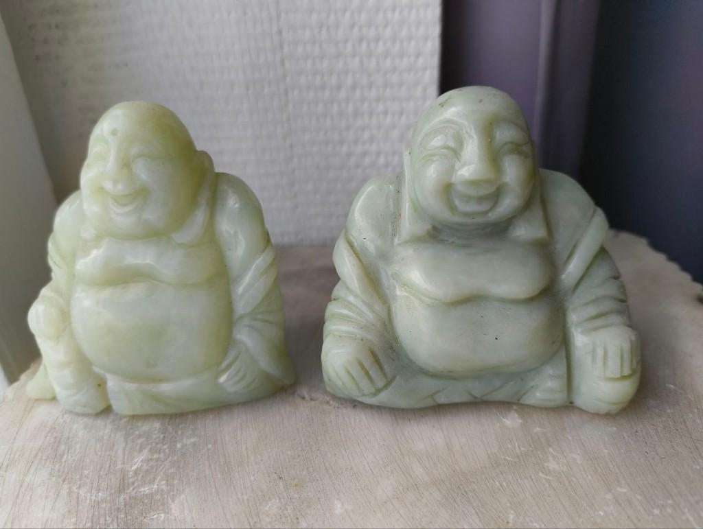 Prachtige antieke jade boeddha's, Ophalen