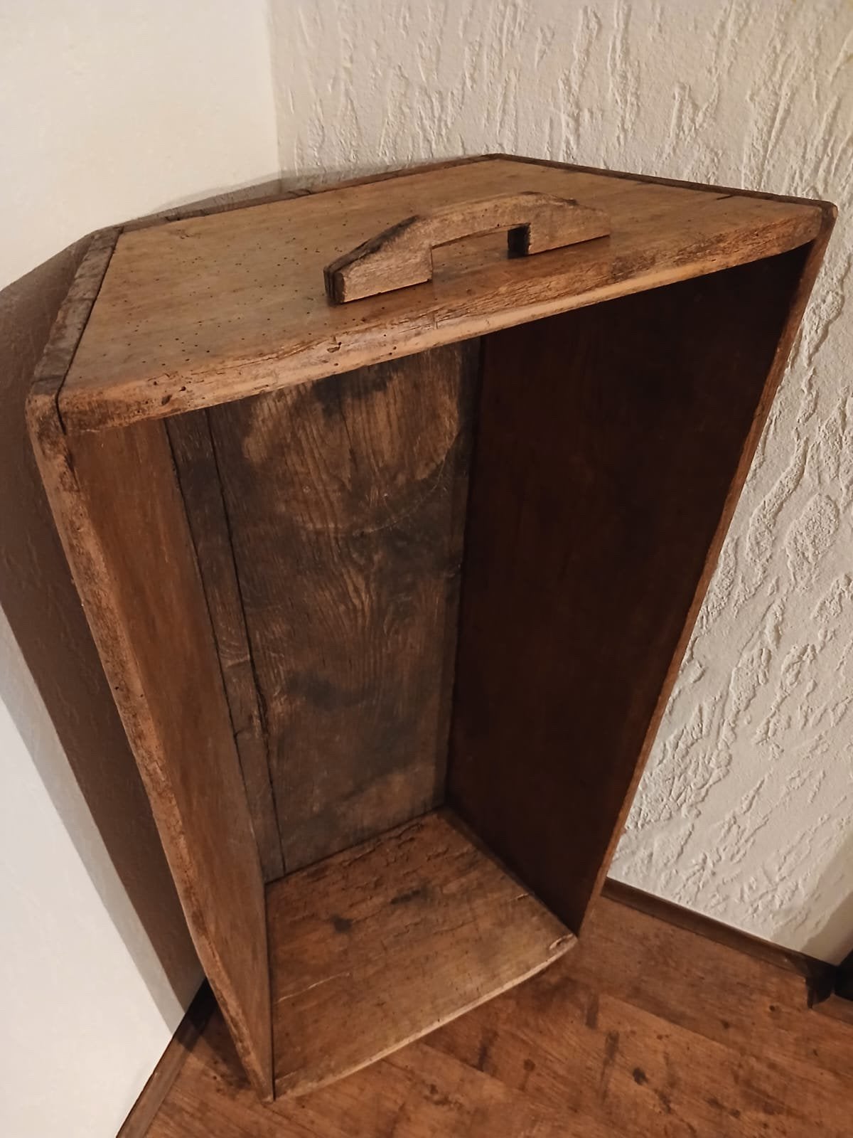 Old Kneed, Ophalen
