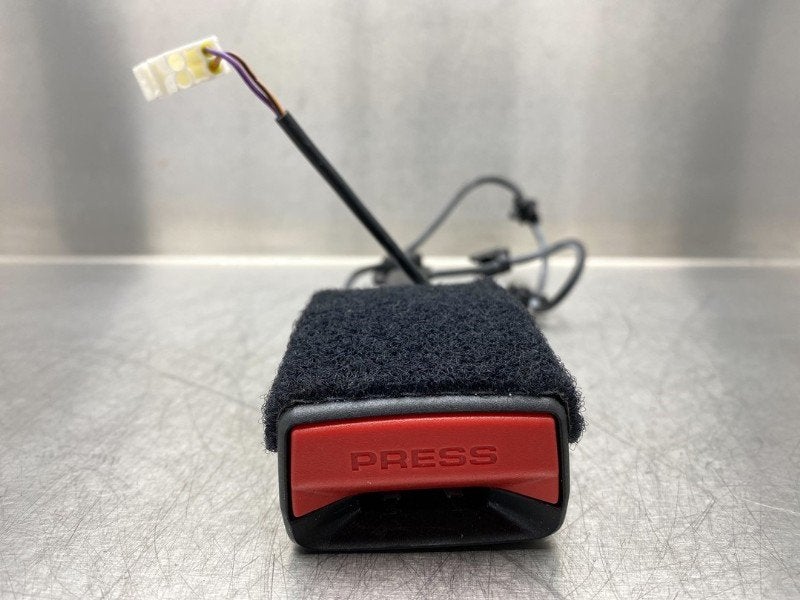 BOUCLE DE CEINTURE DE SECURITE AVANT DROIT Supra (DB), Utilisé, Toyota