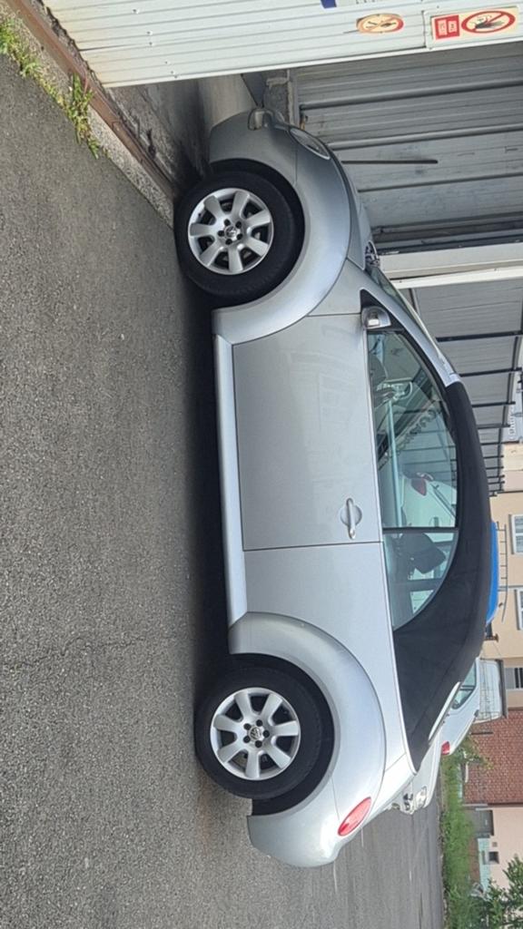 Volkswagen  new beetle   cabriolet 169000km  1.9 tdi., Autos, Volkswagen, Argent ou Gris, Achat, Cabriolet, Boîte manuelle