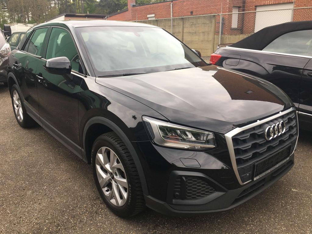 Audi Q2 Q2 1.0 TFSI 81KW benzine (bj 2022), Auto's, Gebruikt, Zwart, Bedrijf, 3 cilinders