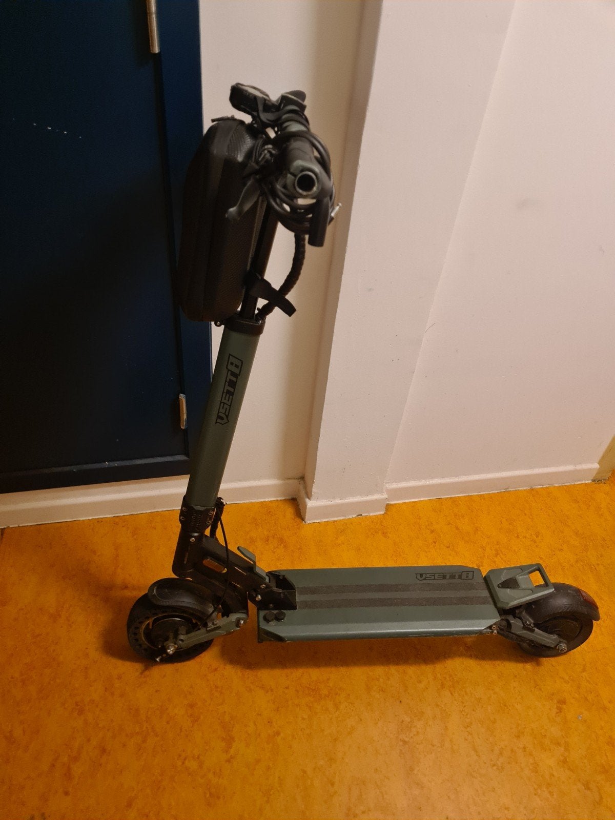 gilet 8 étapes, Vélos & Vélomoteurs, Enlèvement, Comme neuf, Step électrique (E-scooter), Vsett