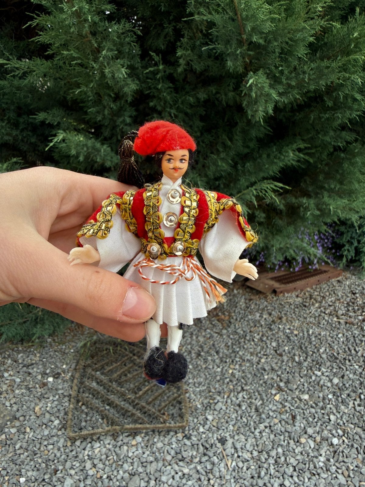 Poupée folklorique grecque traditionnelle, Envoi, Comme neuf