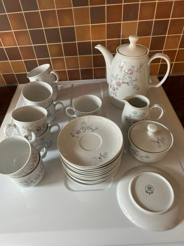 Koffieservies Kahla, Enlèvement