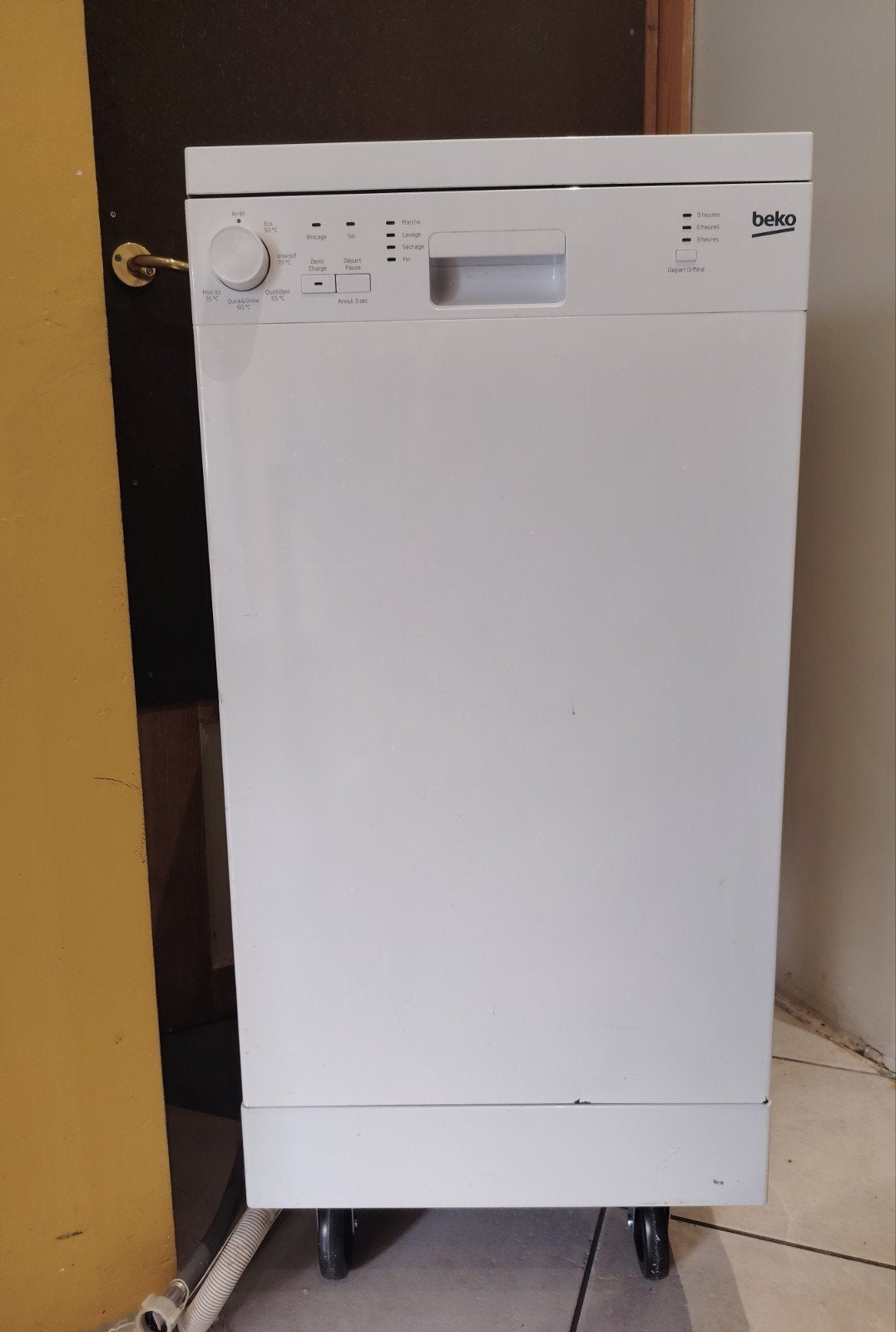 Beko compacte vaatwasmachine met 10 plaatsen, Ophalen, Gebruikt, Tussenbouw, 45 tot 60 cm