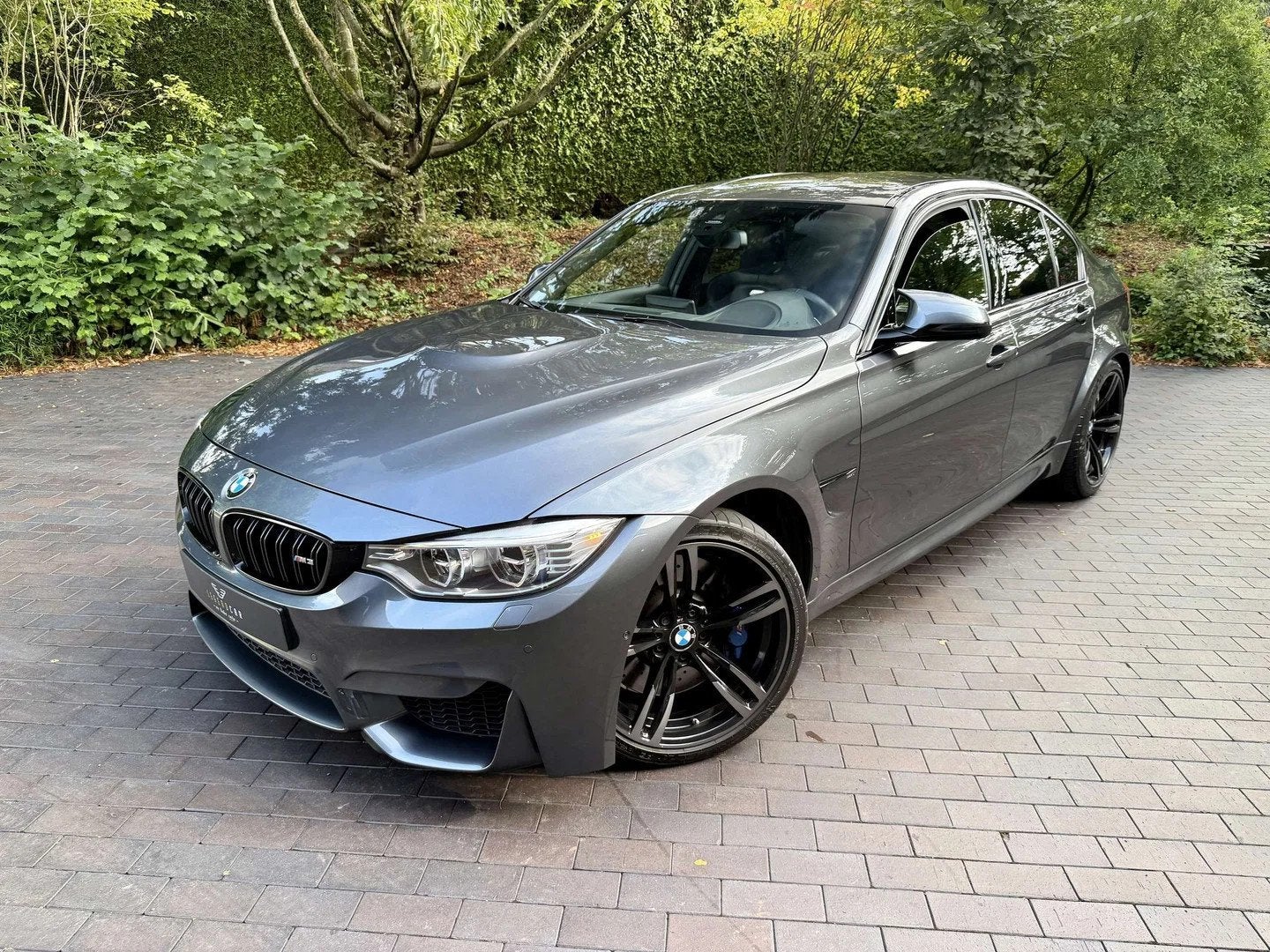 BMW M3 F80 Sedan/Akrapovic/Full Option/1ste lak/Topstaat!, Autos, BMW, Cuir, Argent ou Gris, Achat, Entreprise