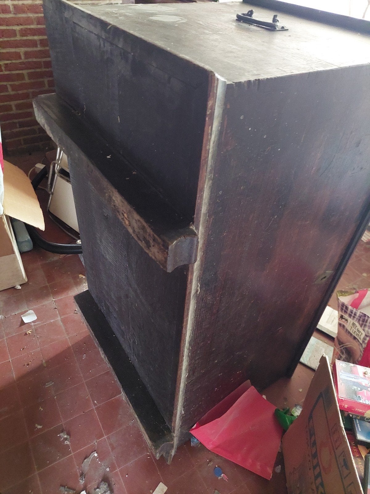 Coffre ancien vente urgent contacter moi vite, Huis en Inrichting, Kasten | Ladekasten, Ophalen, Gebruikt, 200 cm of meer, 75 cm of meer