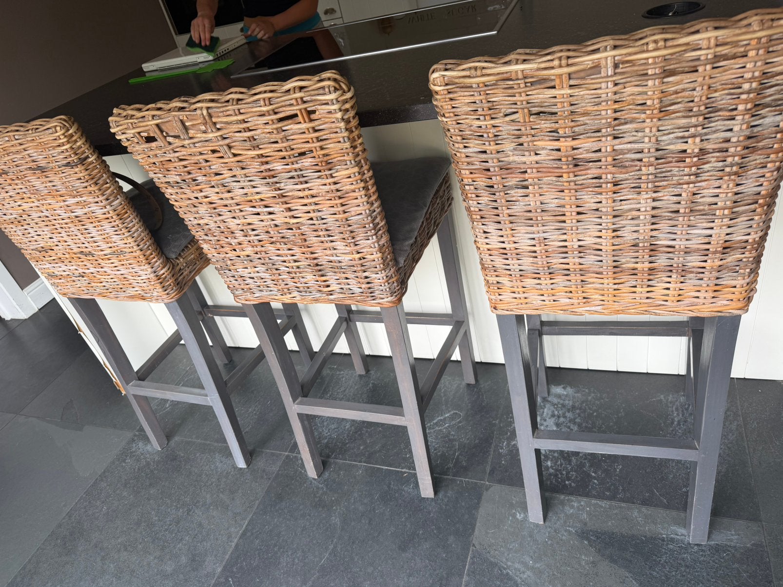 Hoge eet stoelen voor aan eiland keuken, Huis en Inrichting, Ophalen, Zo goed als nieuw, Riet