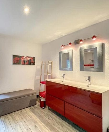 Lavabo rouge gratuit, Enlèvement, Utilisé
