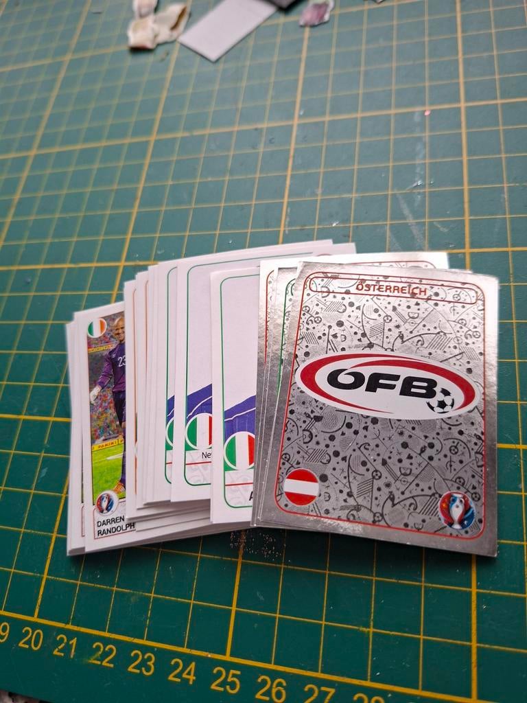 Photos de football Panini pour l'Euro 2016, Enlèvement ou Envoi