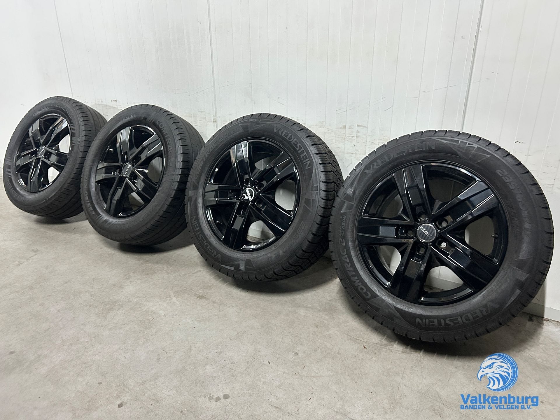 7mm! VW Crafter MAN TGE 17 inch zwarte velgen TPMS 5x120 All, -, -, Banden en Velgen, 17 inch