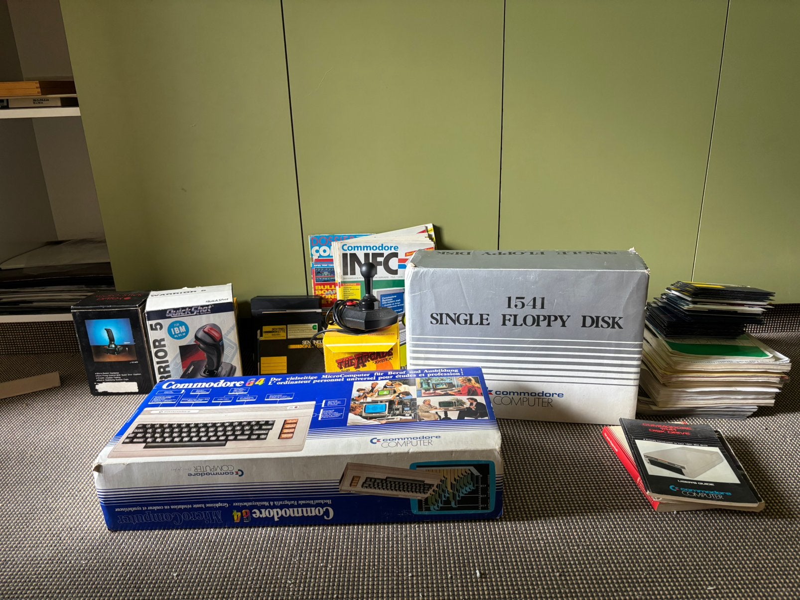 Commodore 64 - full set CIB eerste eigenaar., Consoles de jeu & Jeux vidéo, Consoles de jeu | Autre, Utilisé, Enlèvement