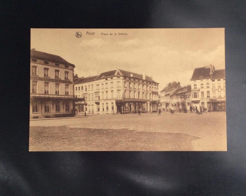 (04) Alost. Place de la Station, Enlèvement ou Envoi, Non affranchie