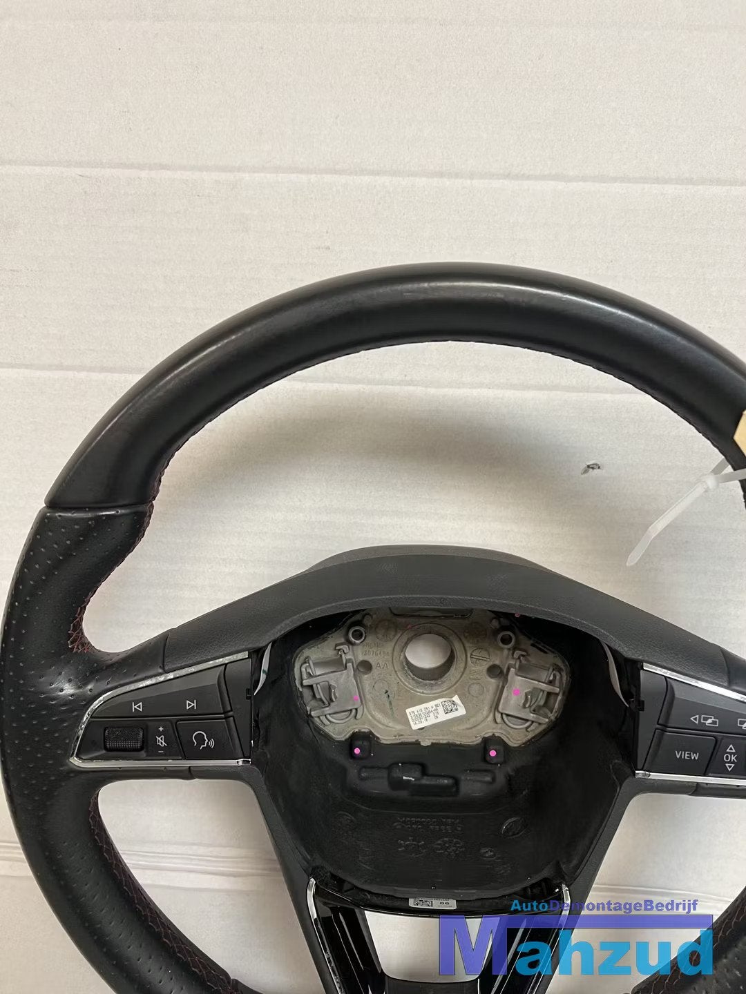 SEAT IBIZA 4 FR stuurwiel stuur 2010-2017, Autos : Pièces & Accessoires, Autovia A-2, Km 585 585
08760  Martorell, ES, SEAT S.A.