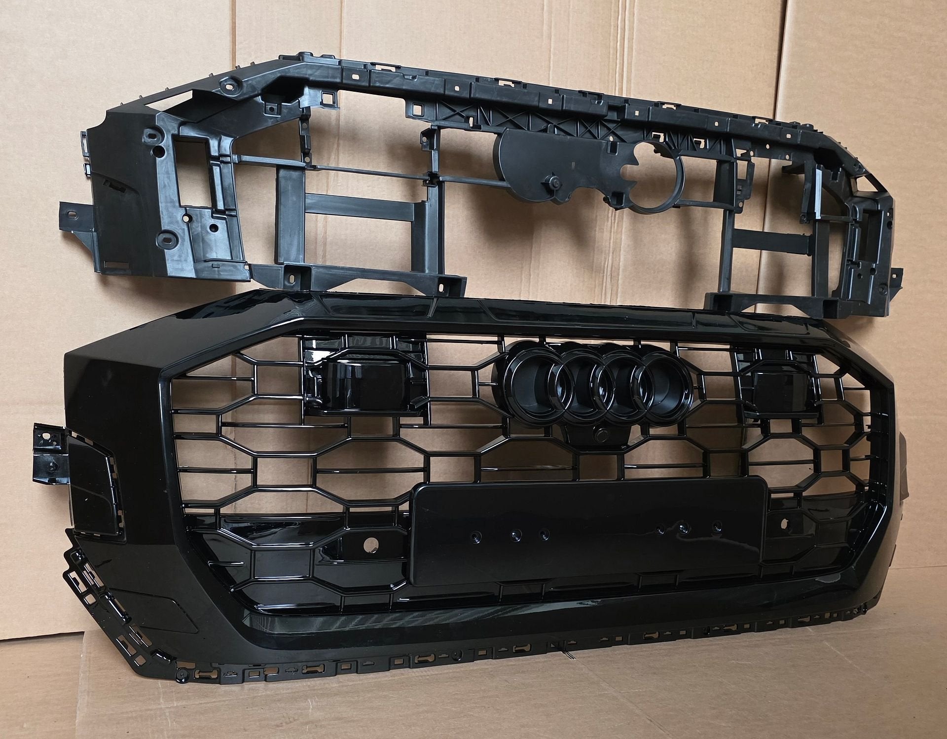 Grill Audi Q8 4M8 RSQ8 LOOK Grille SLINE SQ8 HOOGLANS ZWART, Neuf, -, Origine de la pièce connue, Audi