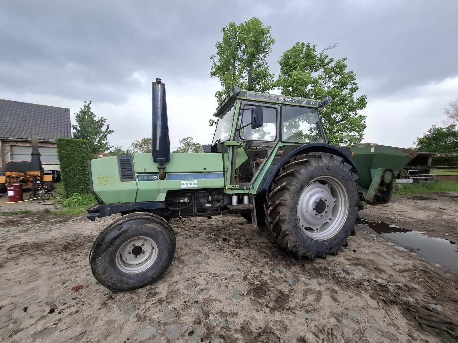 Deutz tractor 110, Zakelijke goederen, Ophalen