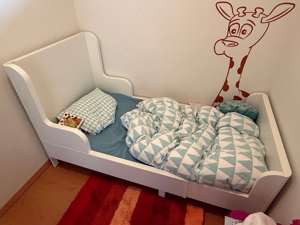 BUSUNGE Meegroeibed, wit, Kinderen en Baby's, Kinderkamer | Bedden, Ophalen, Zo goed als nieuw, 180 cm of meer, 70 tot 85 cm