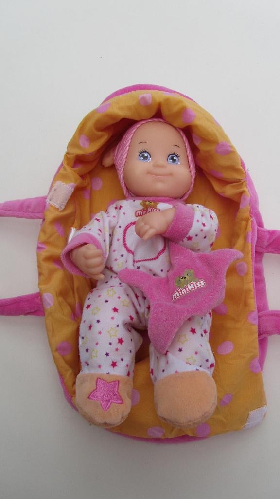 SMOBY Mini Kiss baby pop met draagzak, Enfants & Bébés, Jouets | Poupées, Enlèvement, Comme neuf, Baby Pop