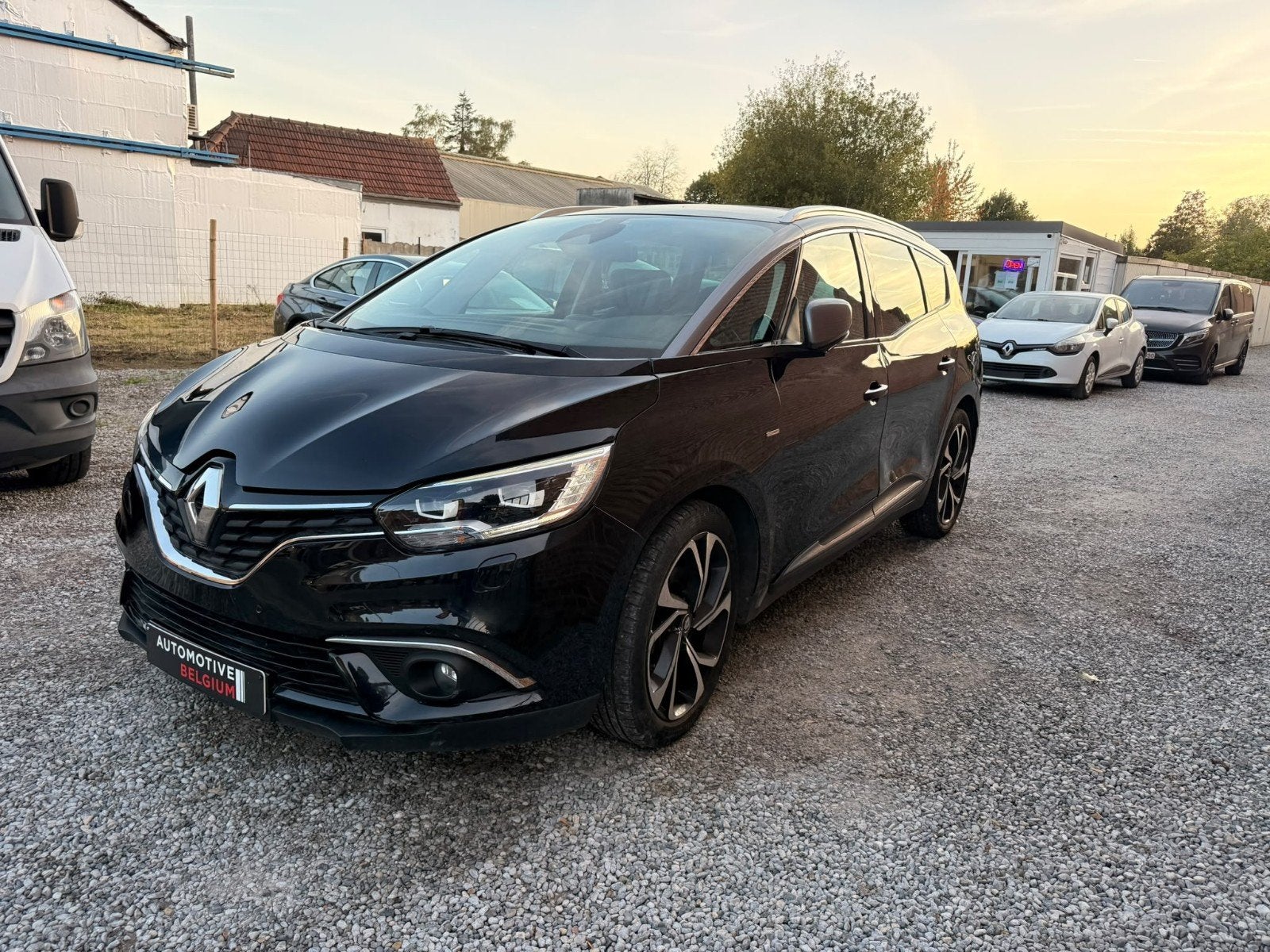 Renault Grand scenic 7 place Motor kapot, Auto's, Voorwielaandrijving, Monovolume, Leder en Stof, https://public.car-pass.be/vhr/2eedc0a5-7cb7-4f73-9d9c-130dae806639
