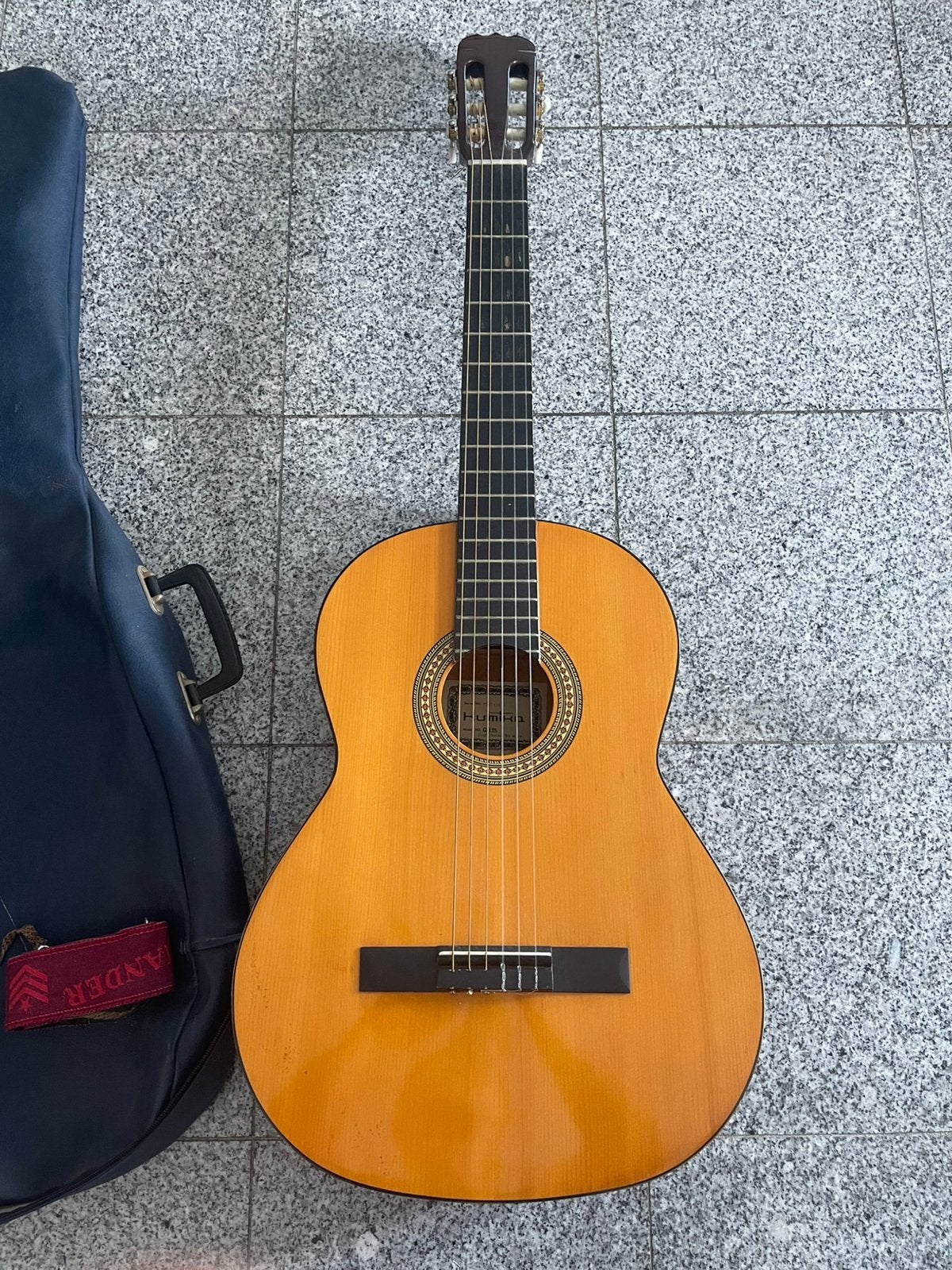 Gitaar KURIMA G 125, Muziek en Instrumenten, Snaarinstrumenten | Gitaren | Akoestisch, Ophalen, Zo goed als nieuw