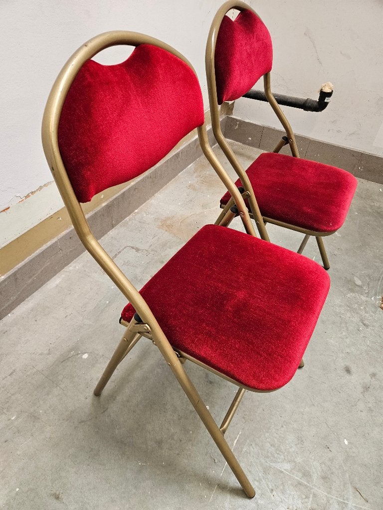 2 chaises pliantes style réception cérémonie – velours rouge, Antiquités & Art, Enlèvement ou Envoi