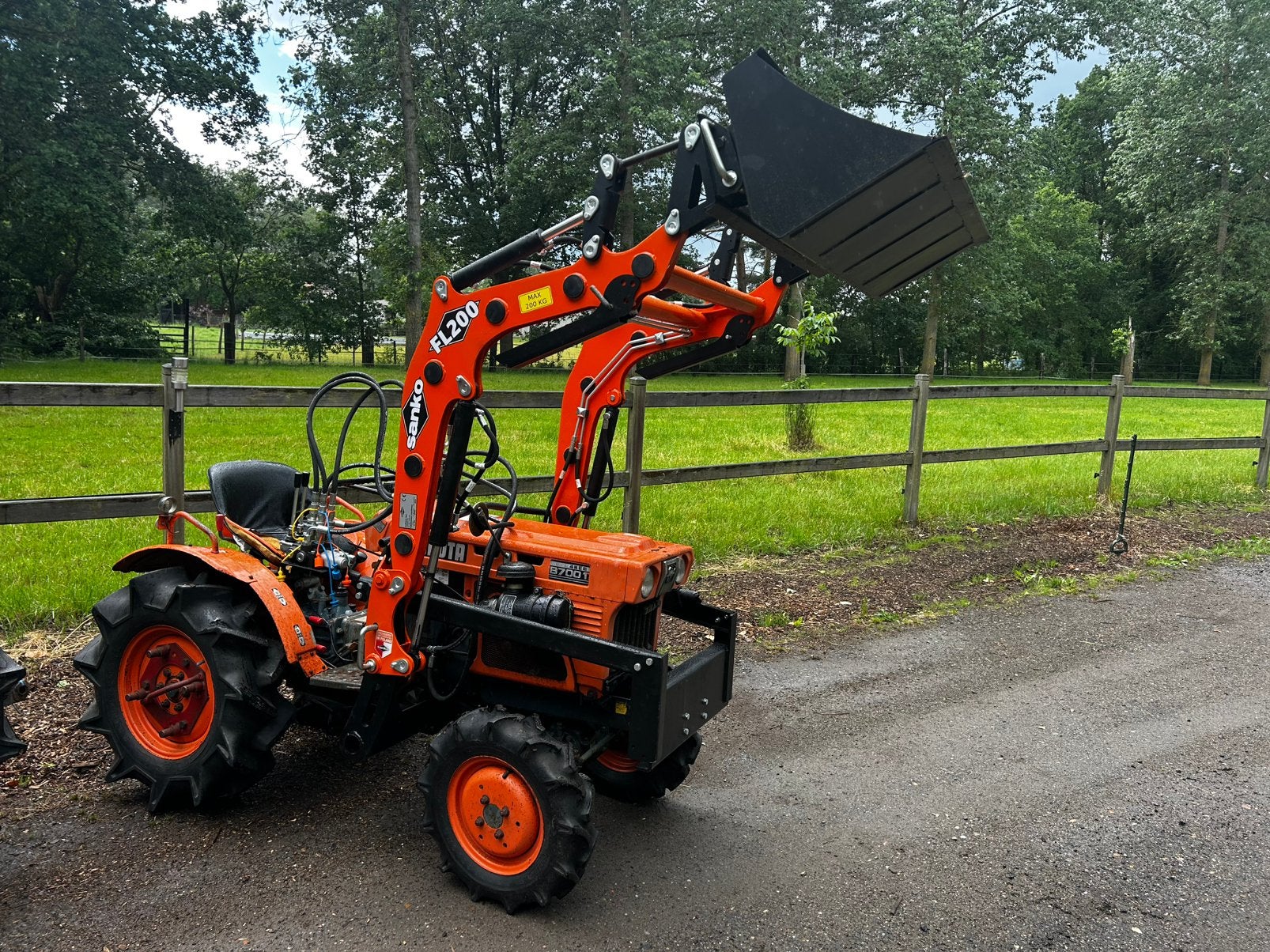 Kubota B7001 met nieuwe voorlader, Ophalen