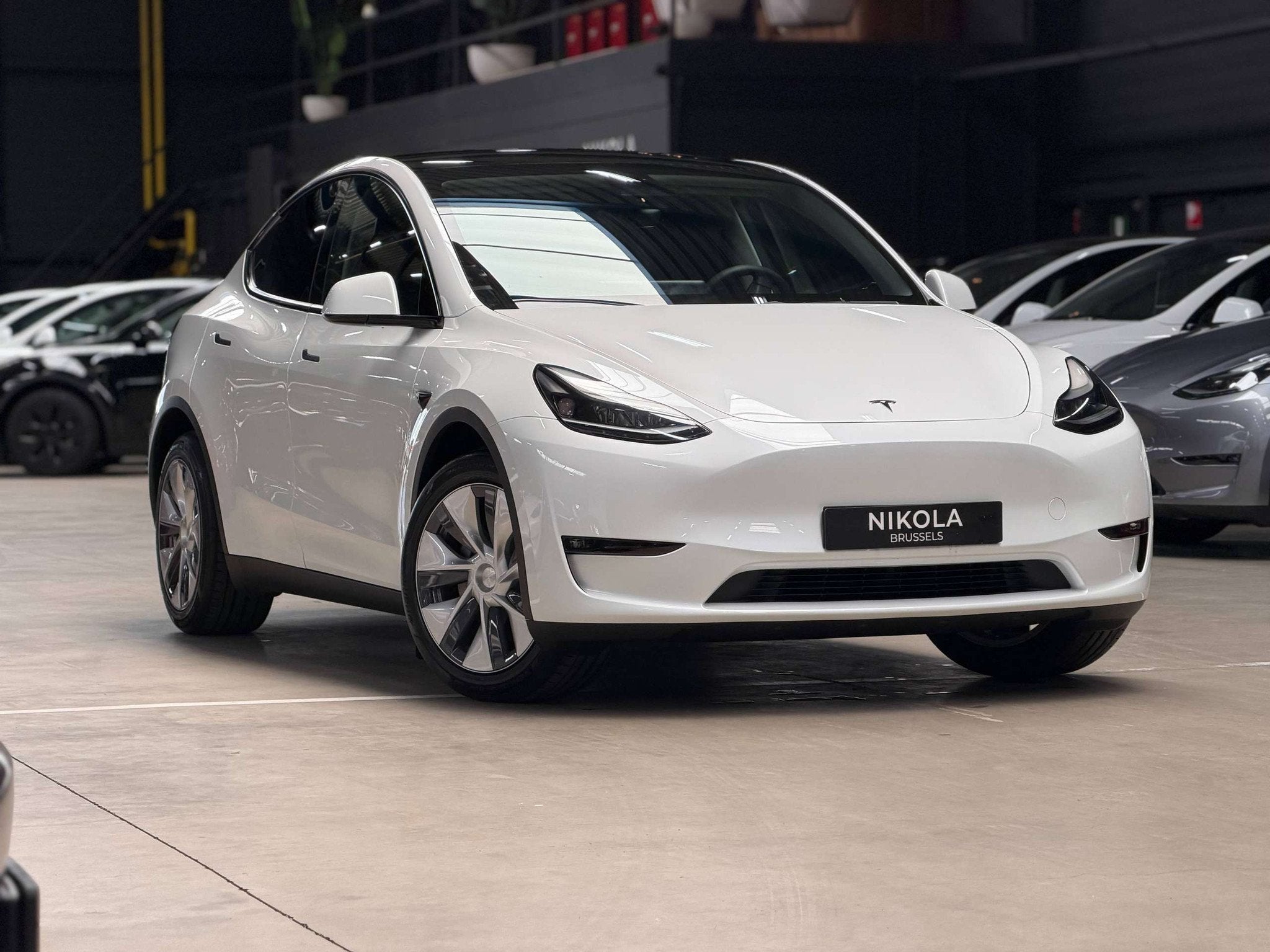 Tesla Model Y LONG RANGE - ALL WHEEL DRIVE - AUTOPILOT - TOW, 378 kW, Achat, Entreprise, Noir