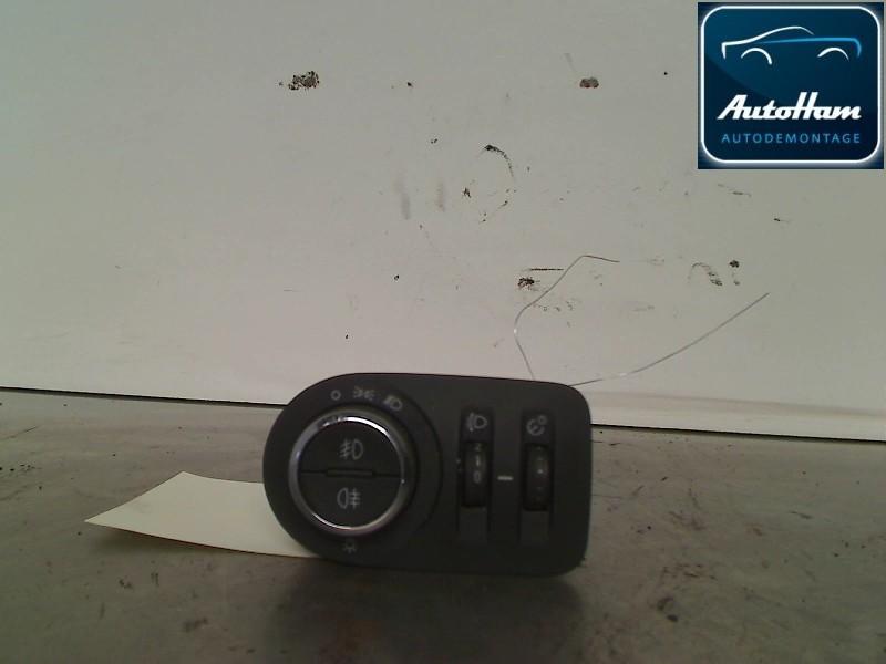 LICHTSCHAKELAAR Opel Corsa D (|13310331|13310283|), Gebruikt, Opel