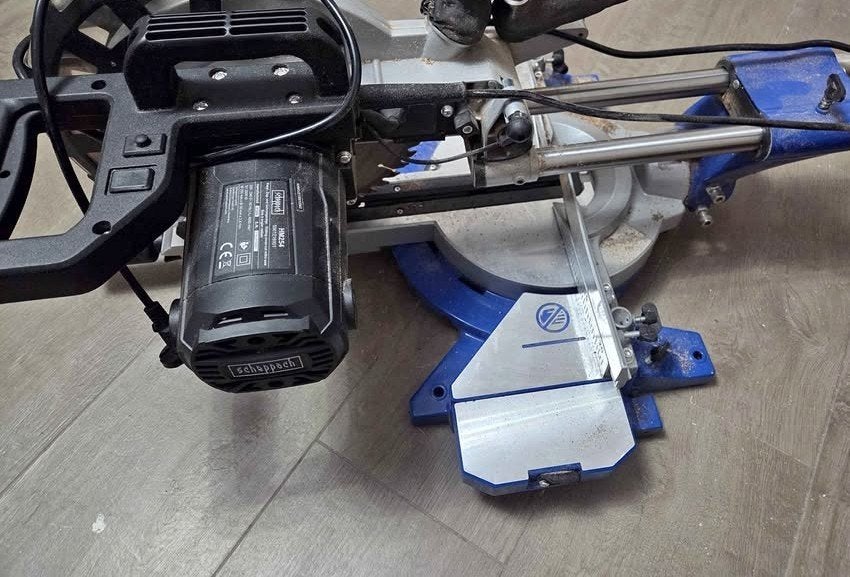 Scie à onglets télescopique radiale POWERPLUS 2000W – Ø 254m, Bricolage & Construction, Enlèvement ou Envoi, 70 mm ou plus, Utilisé