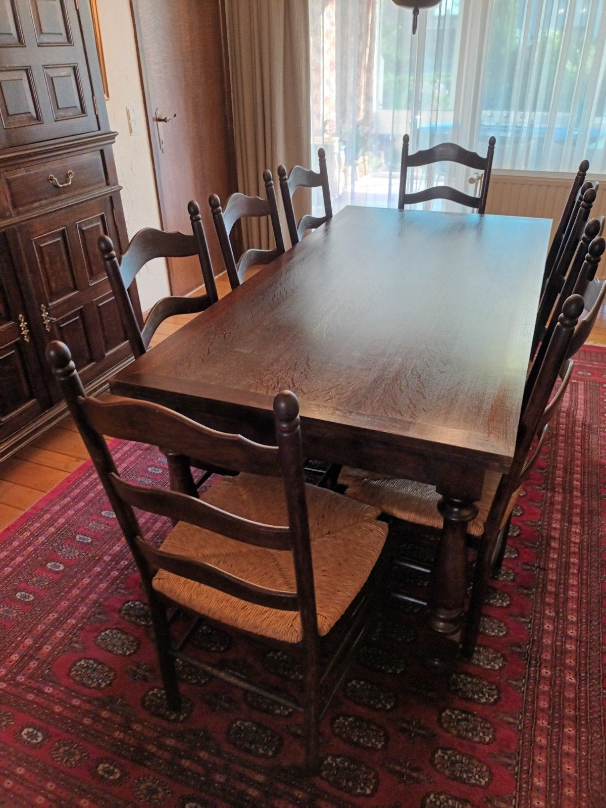 table à manger avec 8 chaises, Enlèvement
