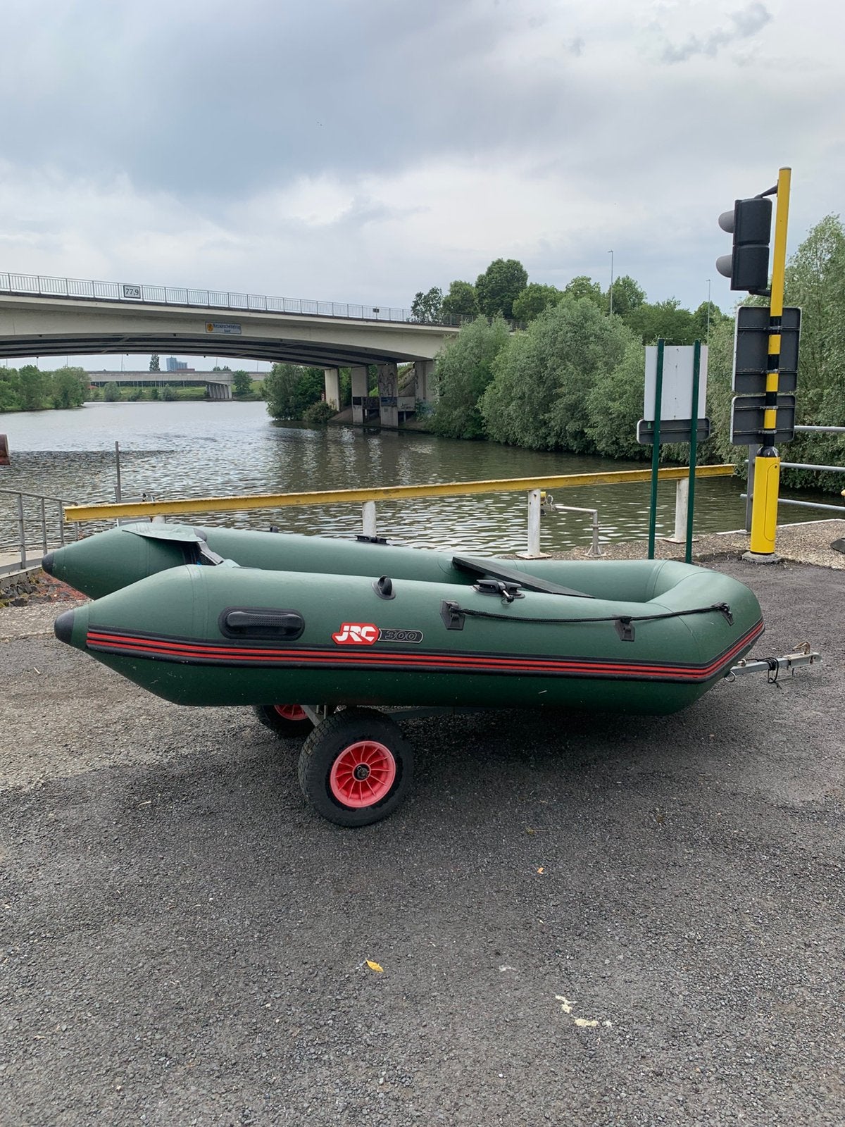 Jrc rubberboot in nieuwstaat, Watersport en Boten, Rubberboten, Zo goed als nieuw, Airdeck, Ophalen