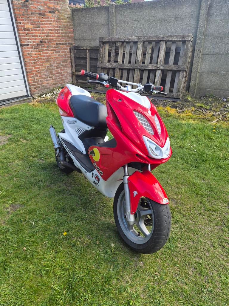 Yamaha aerox b klasse, Fietsen en Brommers, Scooters | Yamaha, Gebruikt, Aerox, Klasse B (45 km/u), Tweetakt, Ophalen
