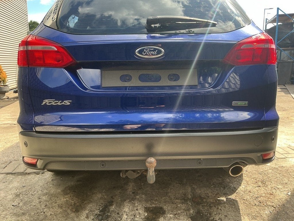 BUMPER ACHTER Ford Focus 3 Wagon (01-2010/02-2020), Auto-onderdelen, Gebruikt, Achter, Bumper, Henry-Ford-Straße  1
50735  Köln, DE