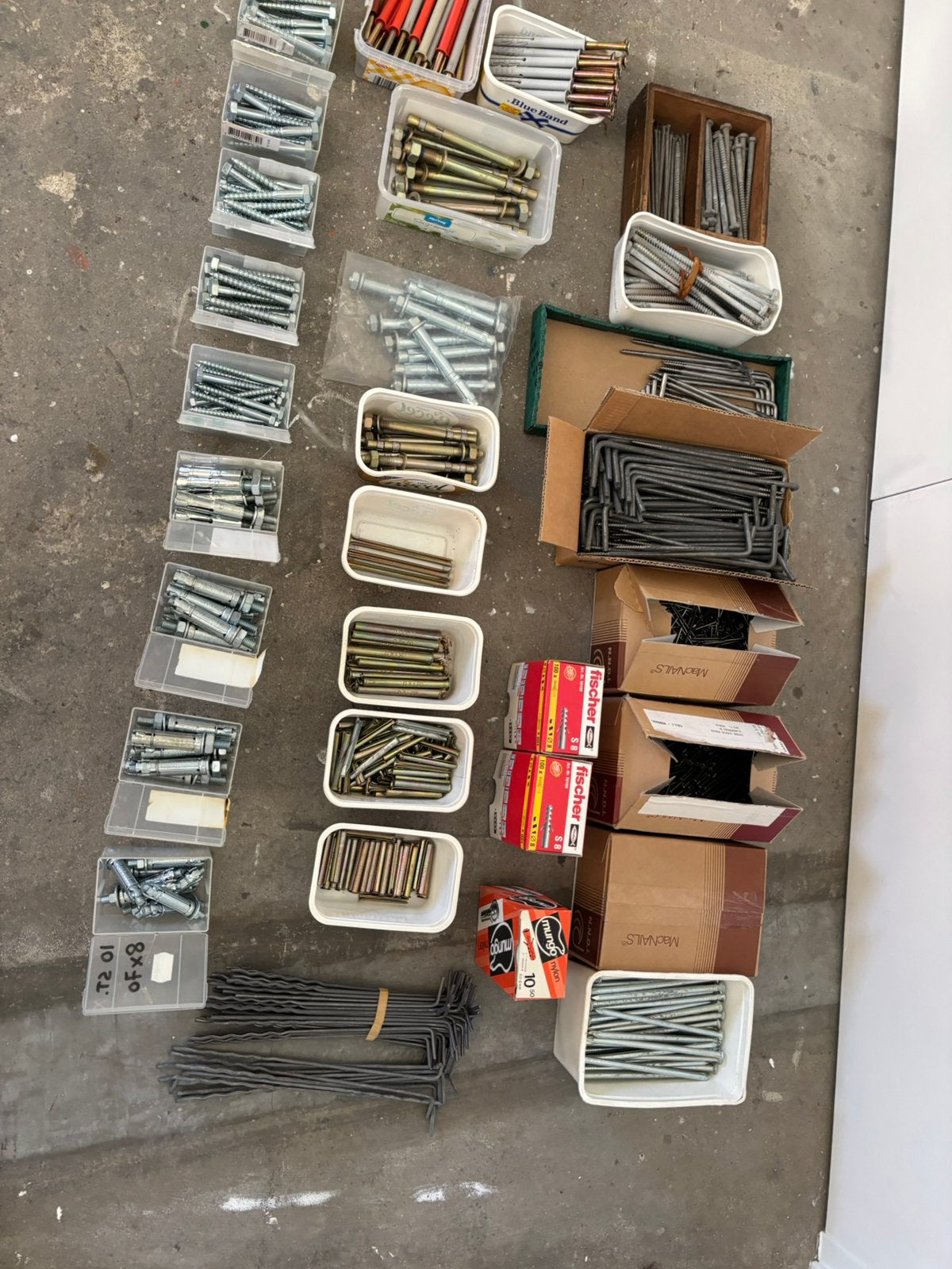 Une grande fête de nouveaux matériaux de montage, Bricolage & Construction, Enlèvement, Neuf