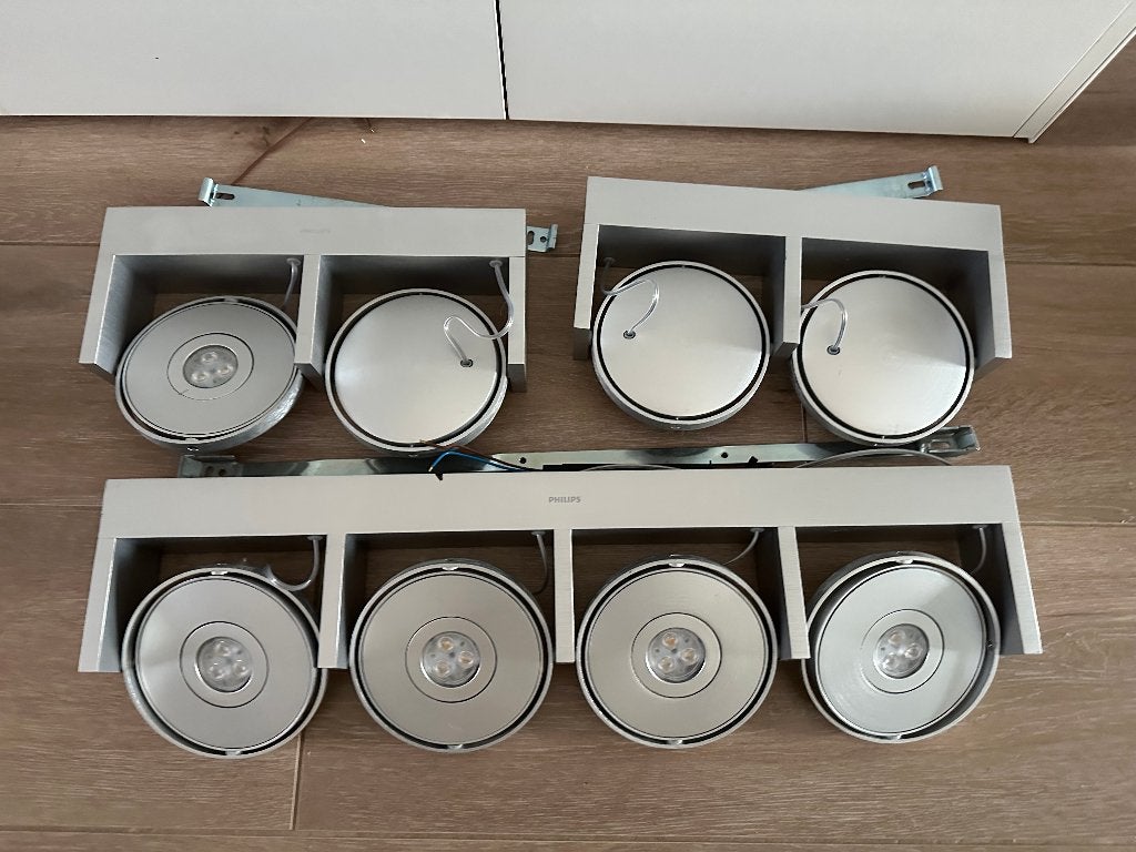 Plafonnier LED Philips - 1 lampe à 4 lumières + 2 lampes à 2, Autres culots, LED, Comme neuf, Enlèvement