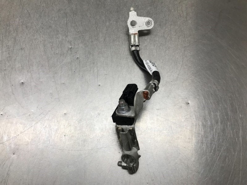 ACCUKLEM Toyota Yaris IV (P21 / PA1 / PH1) (|YARIS|), Auto-onderdelen, Gebruikt, Toyota