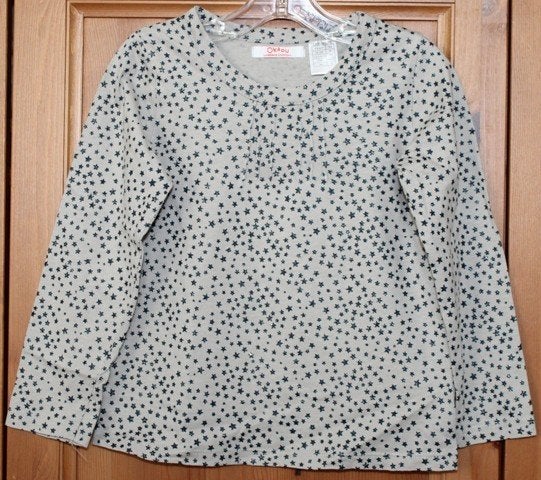 Longsleeve met sterretjes – maat 104, Kinderen en Baby's, Kinderkleding | Maat 104, Meisje, Okaou, Ophalen of Verzenden, Zo goed als nieuw