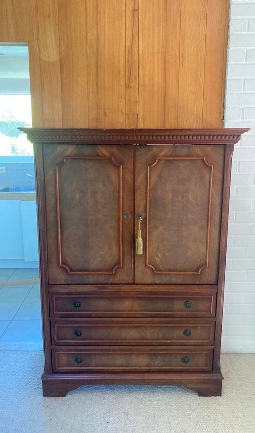 Houten kast, Ophalen