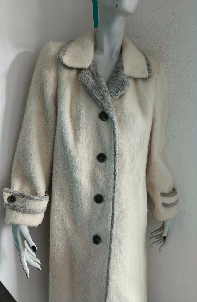 Vintage wintermantel alpaca Werner Bartz Wiesbaden mt 40, Maat 38/40 (M), Werner Bartz Wiesbaden, Beige, Ophalen of Verzenden