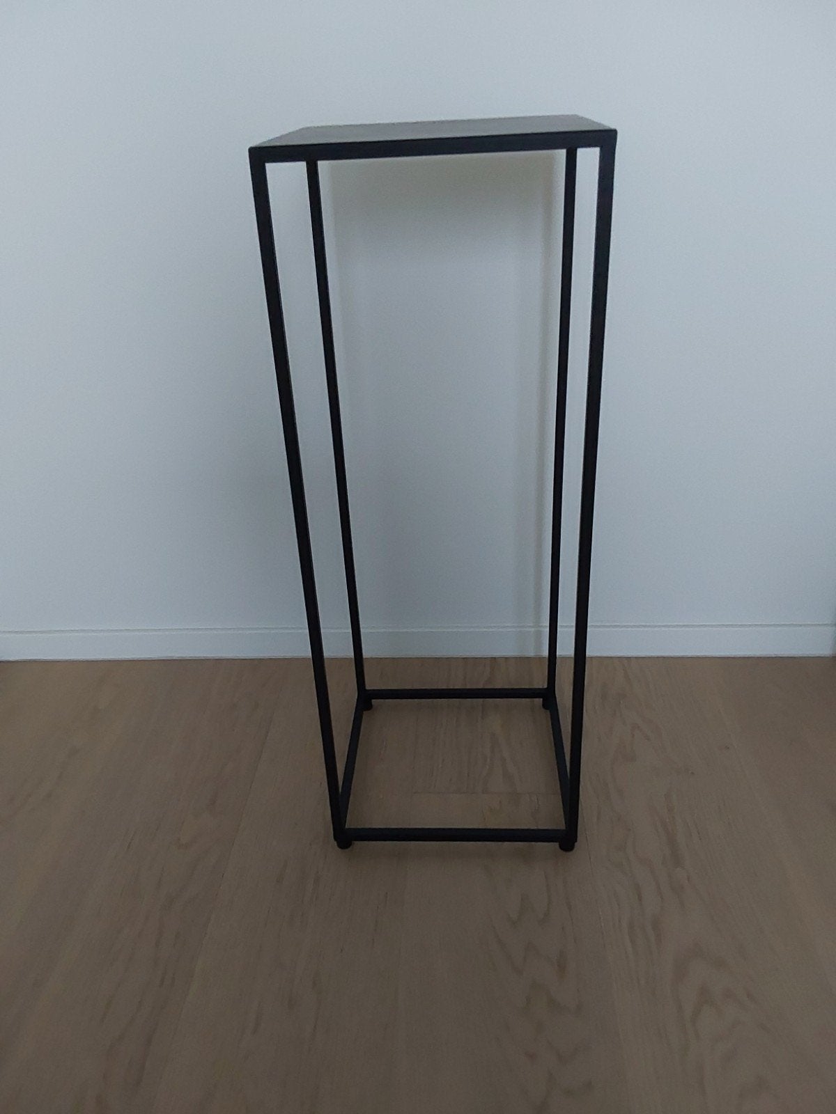 Metalen plantenstandaard, Ophalen