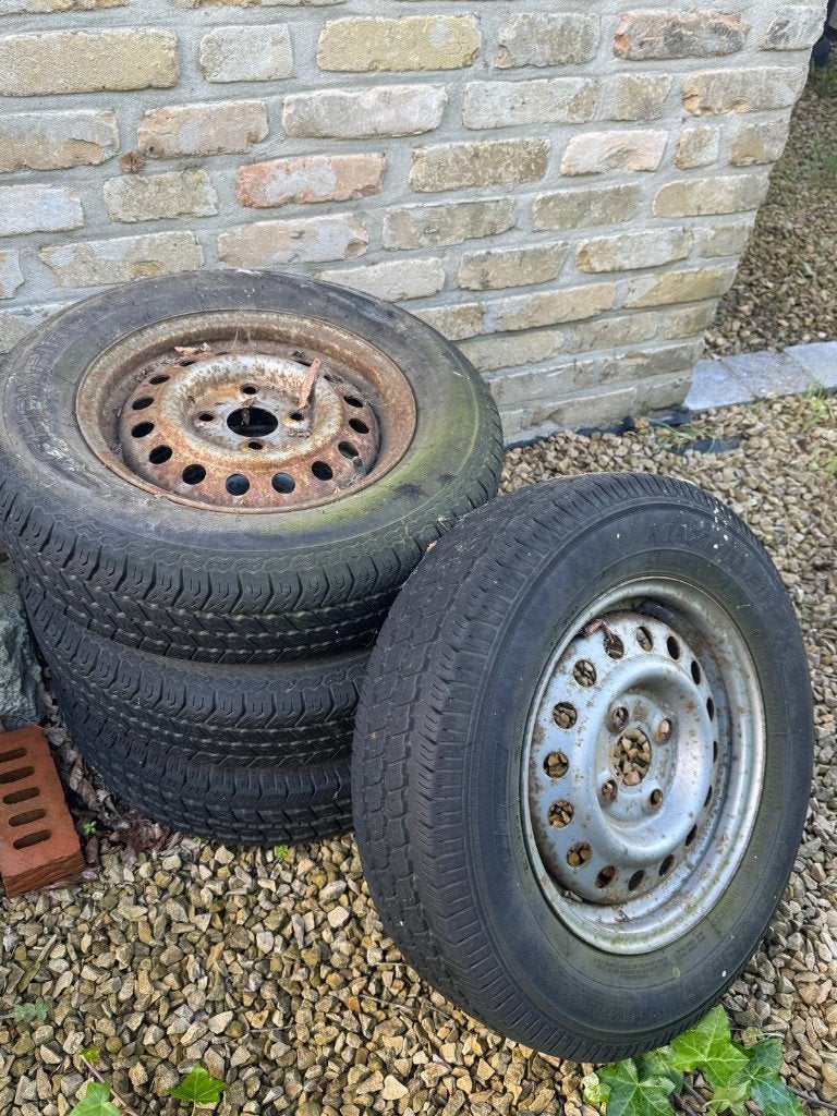 4 wielen aanhangwagen, Ophalen