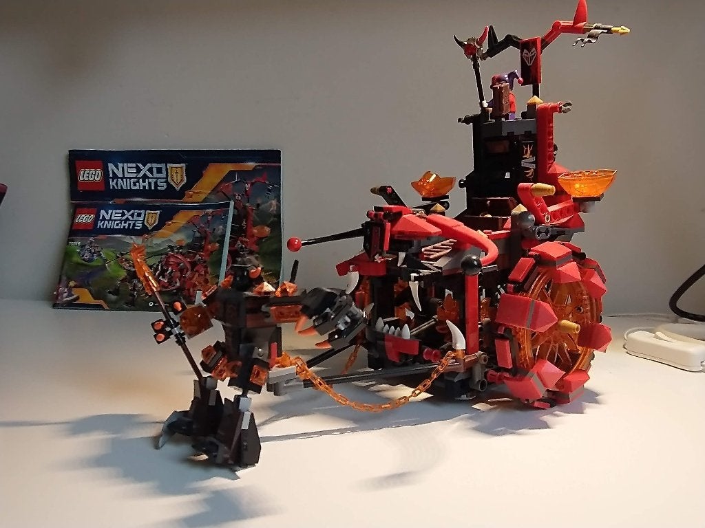 LEGO NEXO KNIGHTS 70316 Moltor's Lavabeuker, Overige thema's, Lego, Zo goed als nieuw, Complete set