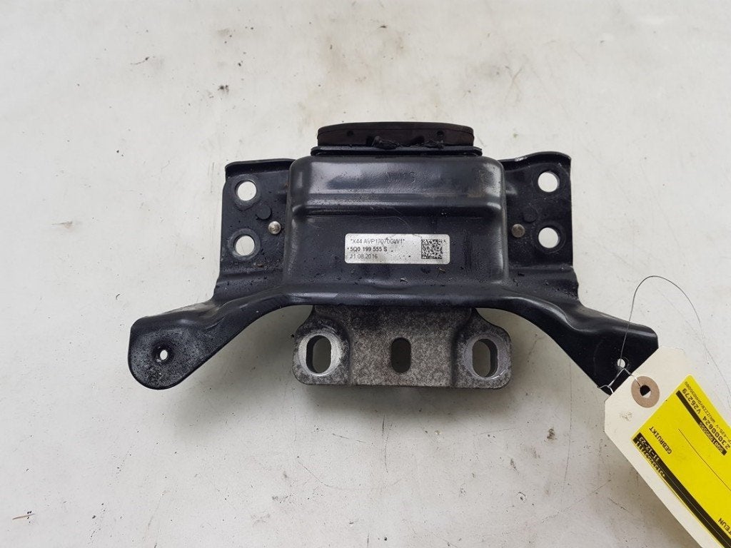 SUPPORT BOITE DE VITESSES Audi A3 Sportback (8VA / 8VF), Autos : Pièces & Accessoires, Utilisé, Audi
